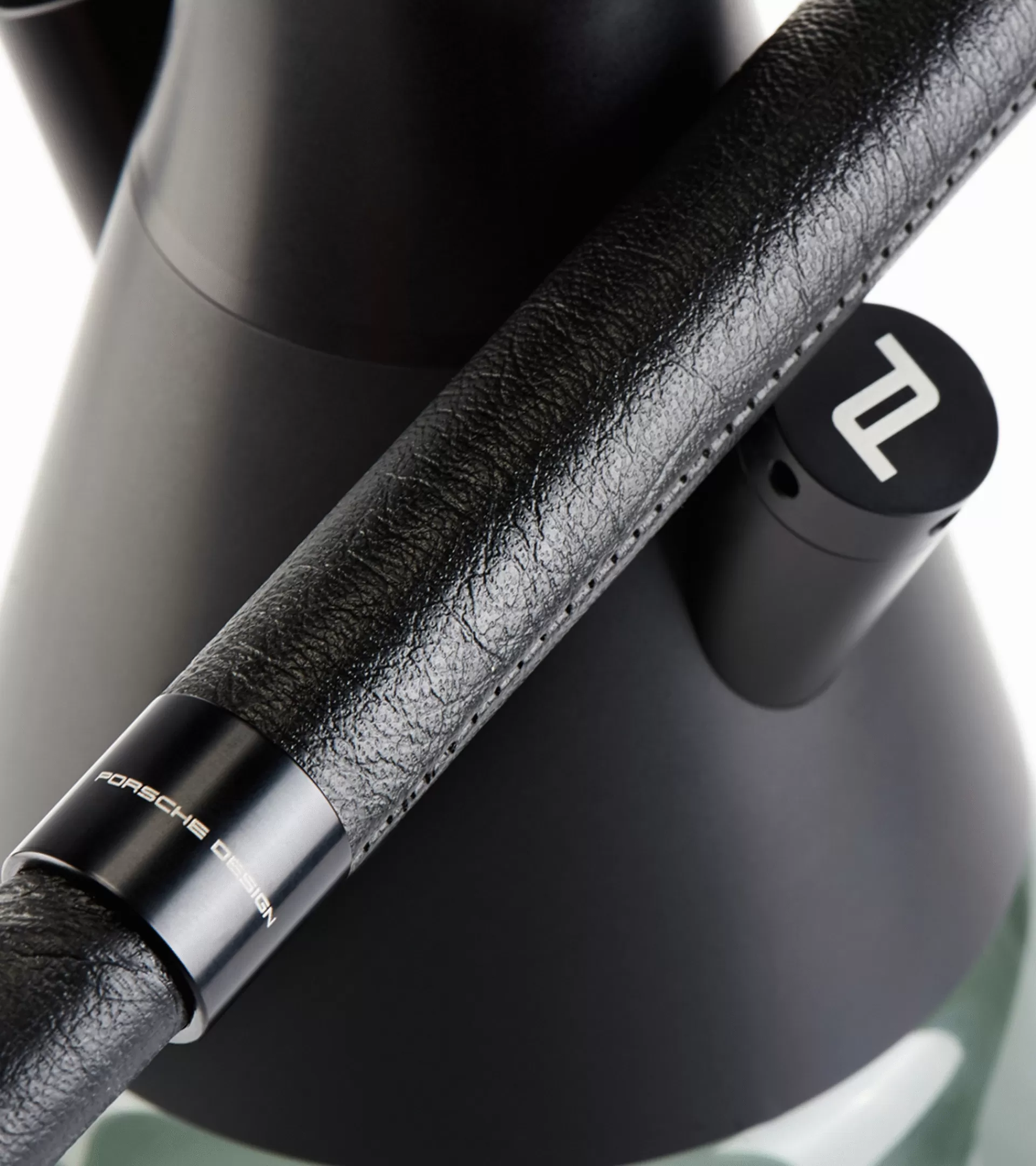 2.1 Shisha>Porsche Design Flash Sale